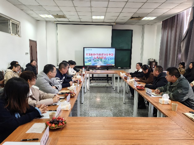 青海大学农林科学院专家团来访交流